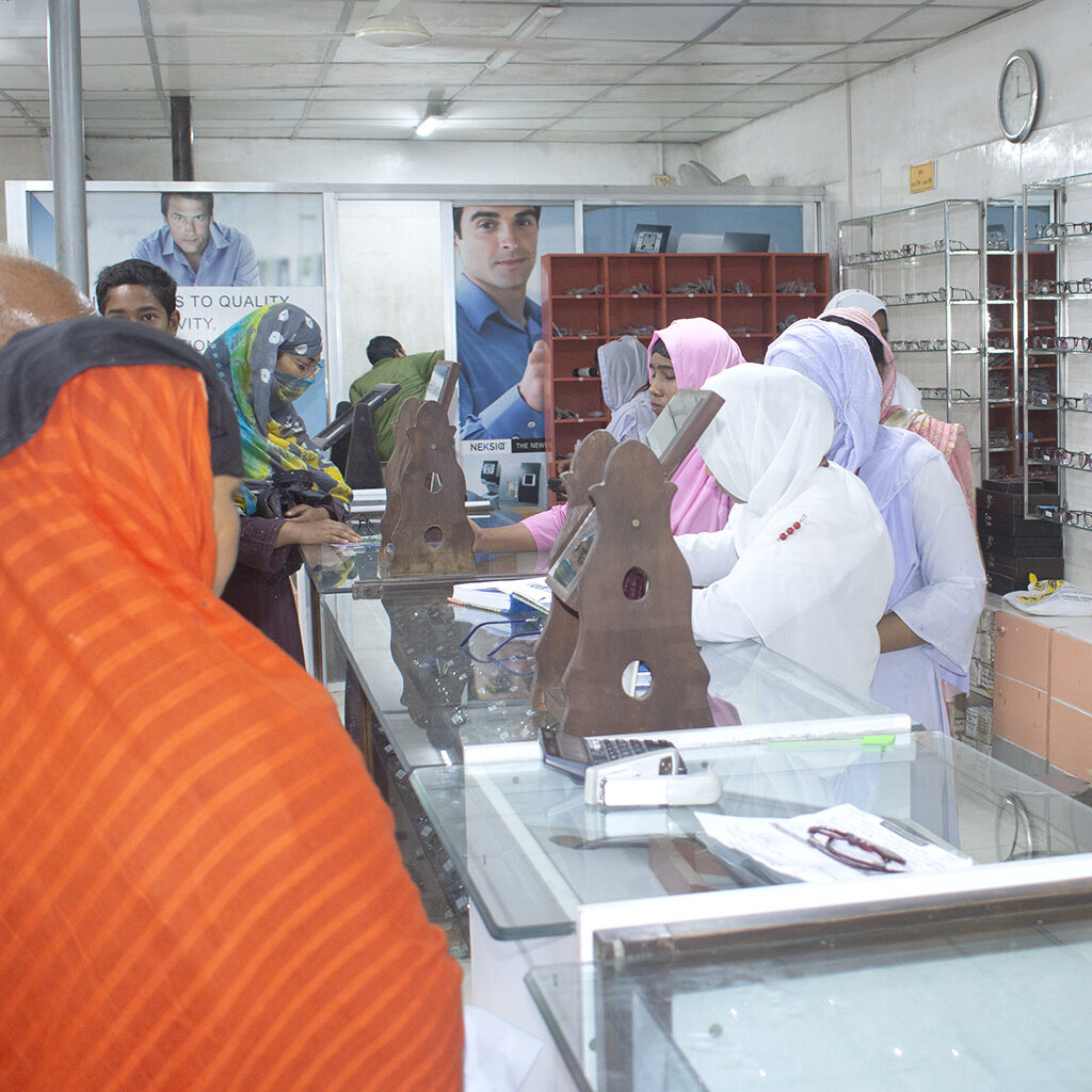 Computerized Optical Dispensing & Frame Fitting Clinic